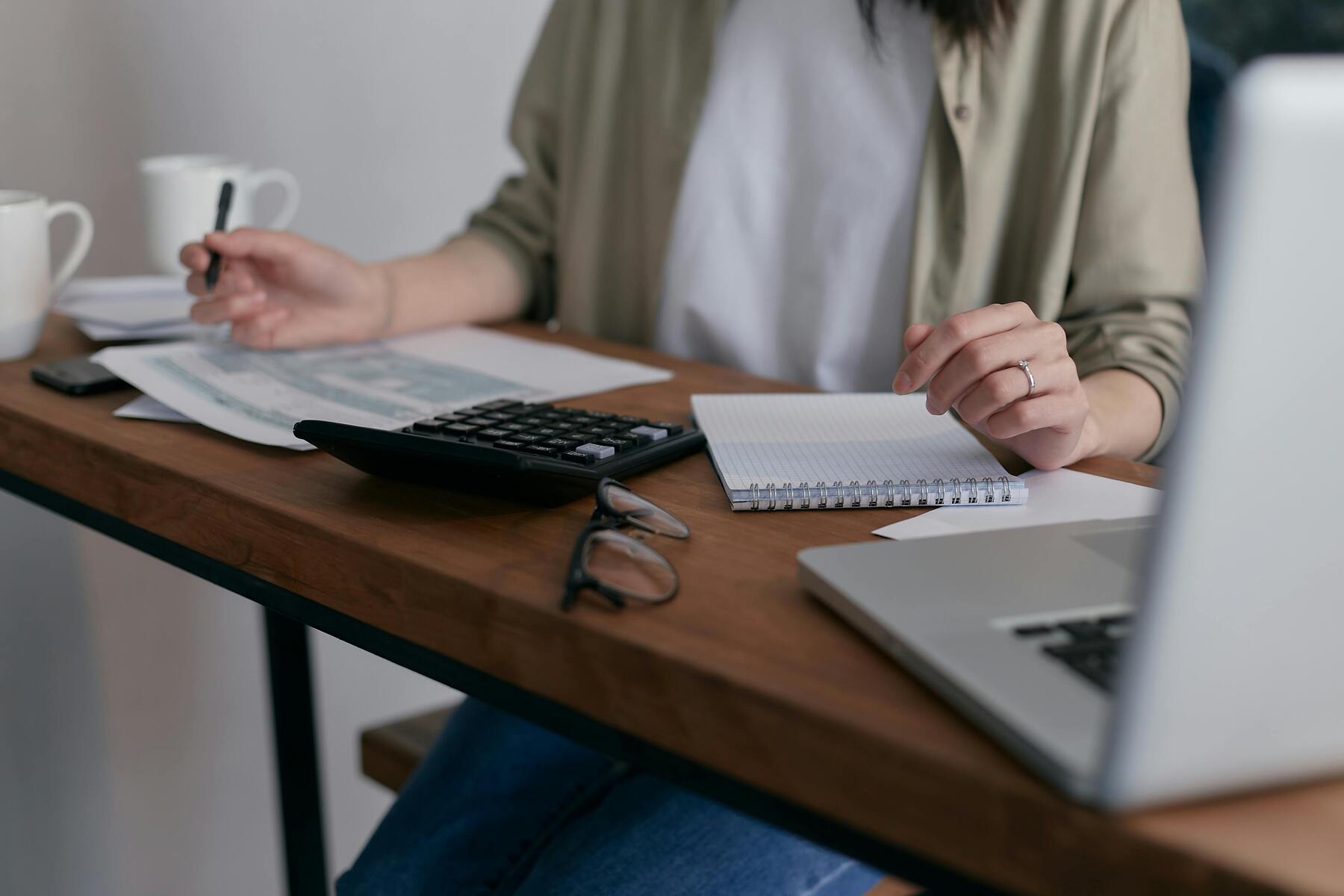 Skapa en ergonomisk hemmakontorsmiljö på liten yta
